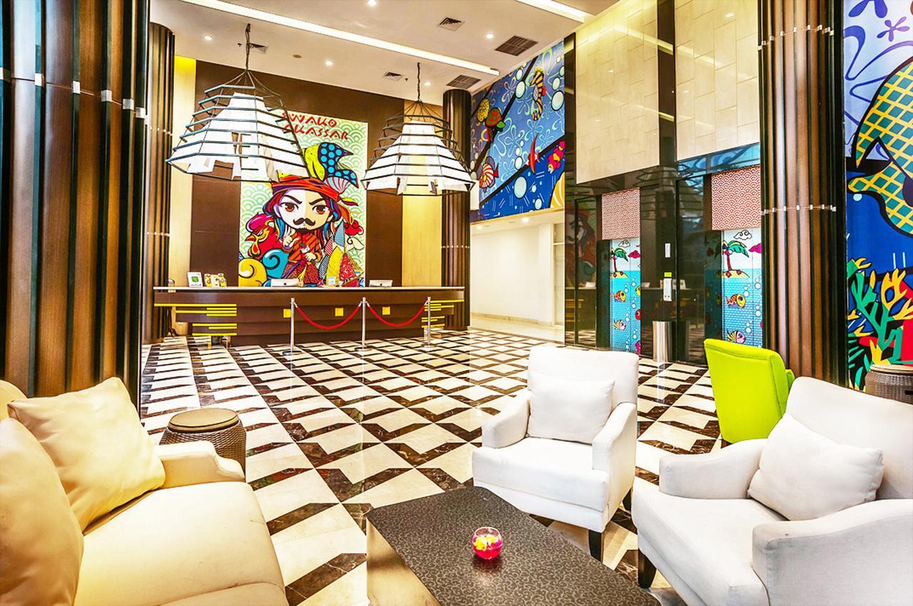 Maxonehotels At Resort Makassar Extérieur photo